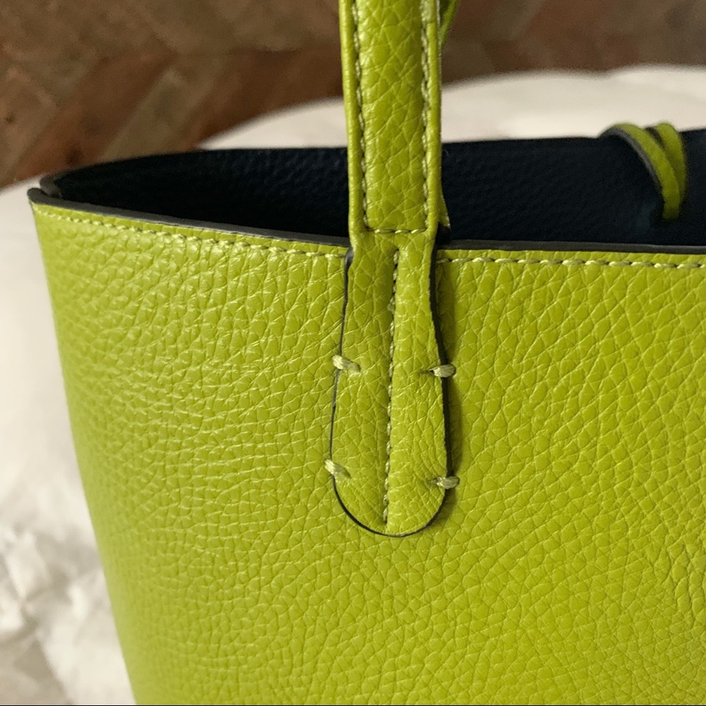 Lime/Navy Vegan Tote - Picture 5 of 8